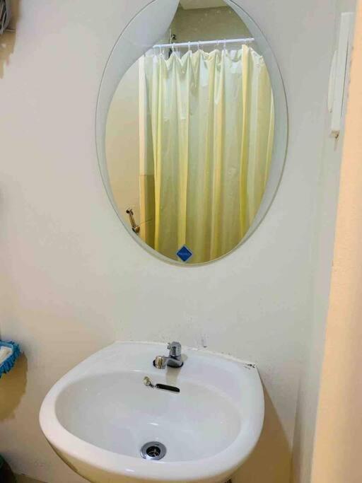 Trees Residences Staycation Evol's Place Apartment Manila